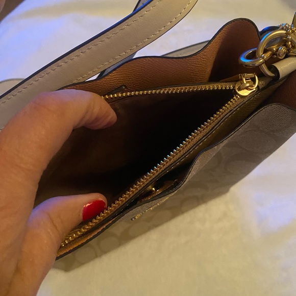 Coach Tan Crossbody Bag & Wallet never Used - Picture 3 of 7